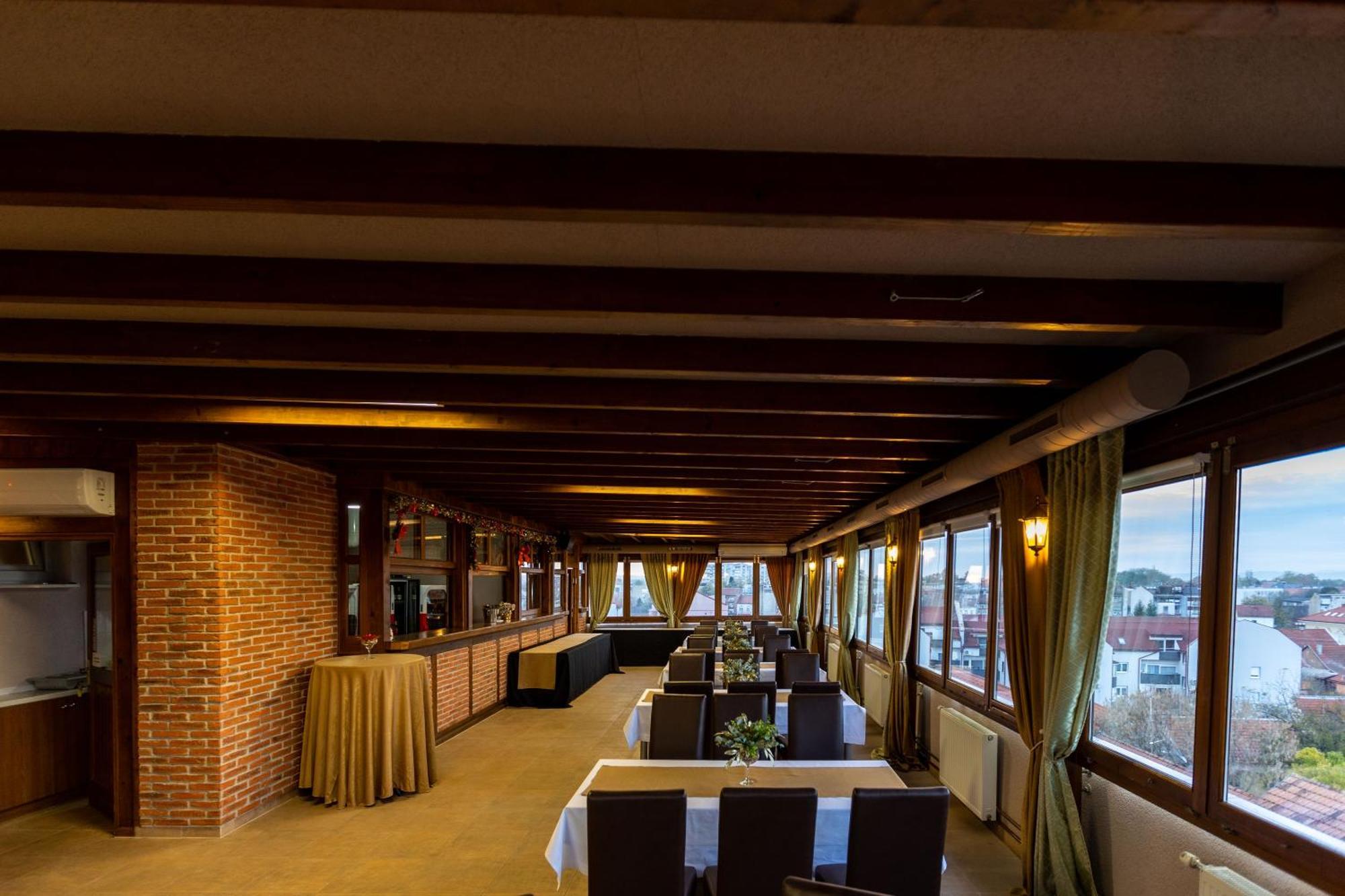 Art Hotel Slavonski Brod Exteriér fotografie
