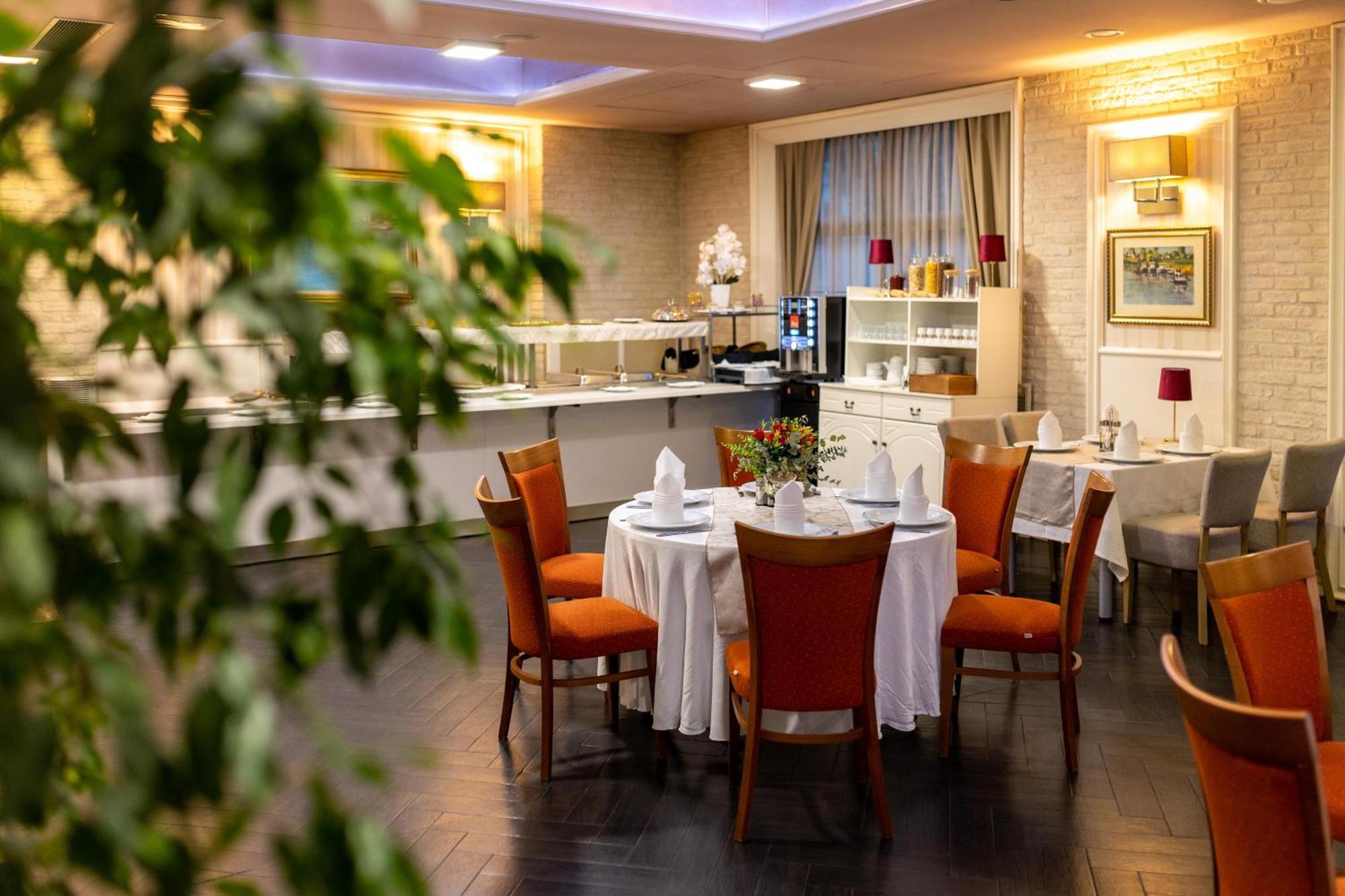 Art Hotel Slavonski Brod Exteriér fotografie